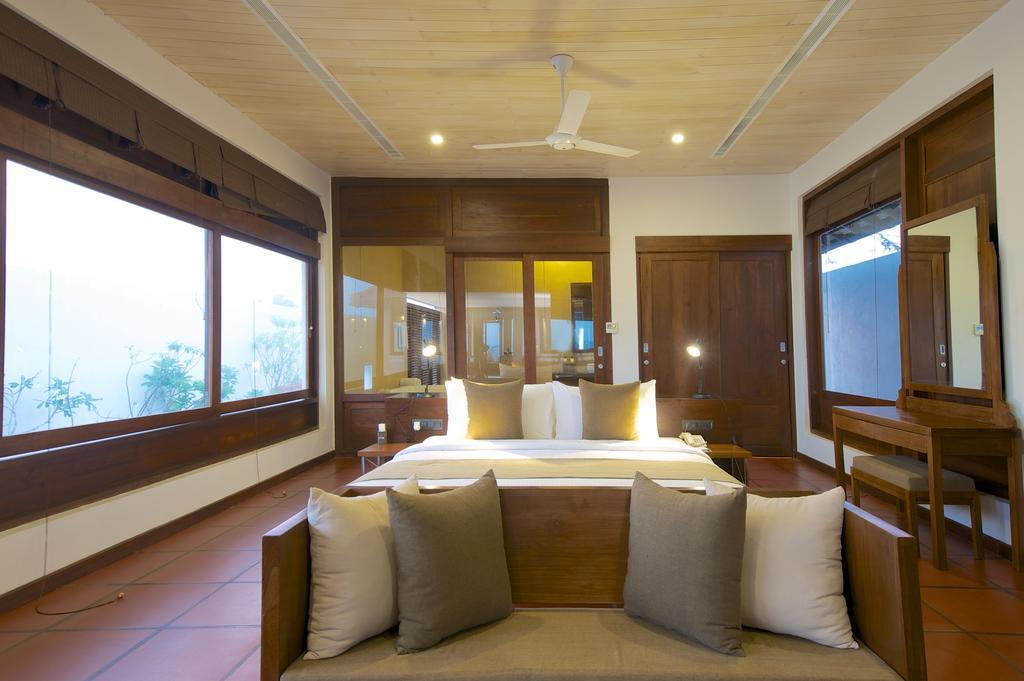 Master Suite with Private Pool